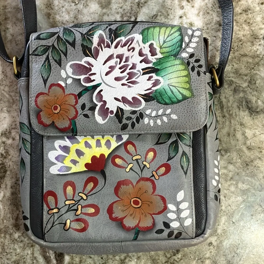 Anuschka crossbody messenger
